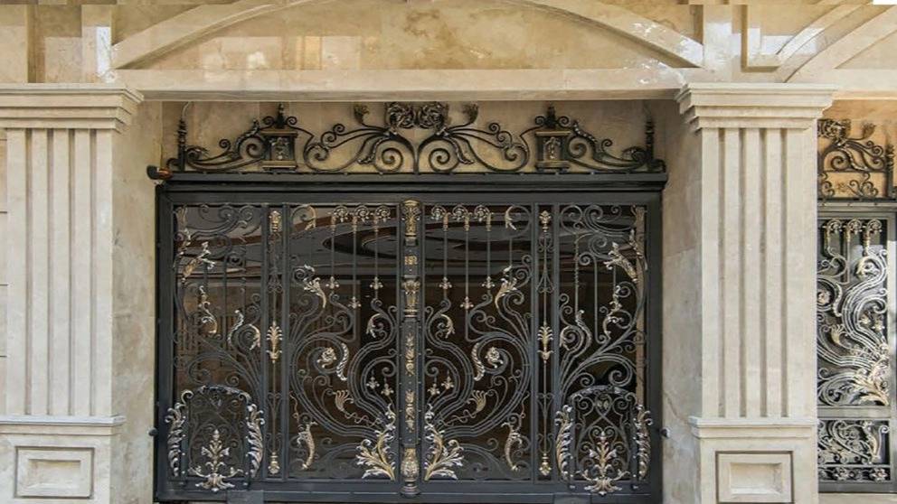 درب پارکینگ درب پارکینگ